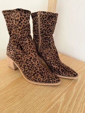 Leopard Print Ankle Booties - Brown